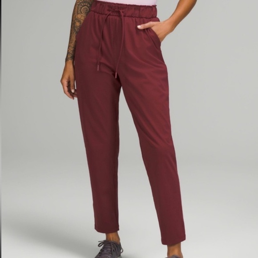 Lululemon on the fly 7/8 cassis